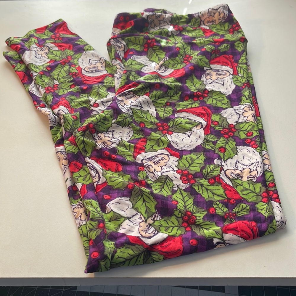 LulaRoe tc2 Santa leggings